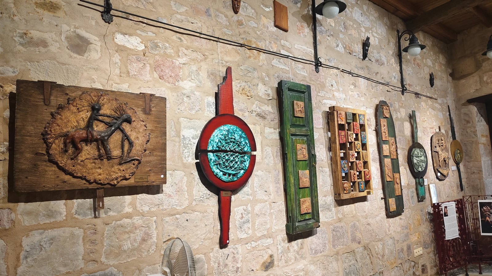 Ayvalık'ta "Tamgalar: Yeryüzü Hafızası" sergisi açıldı