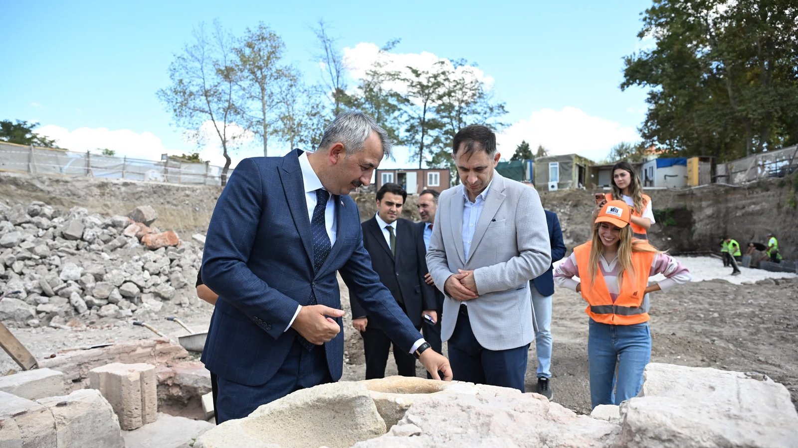 Osmanlı'nın "en süslü" hamamlarından Gazi Mihal yeniden ayağa kaldırılıyor