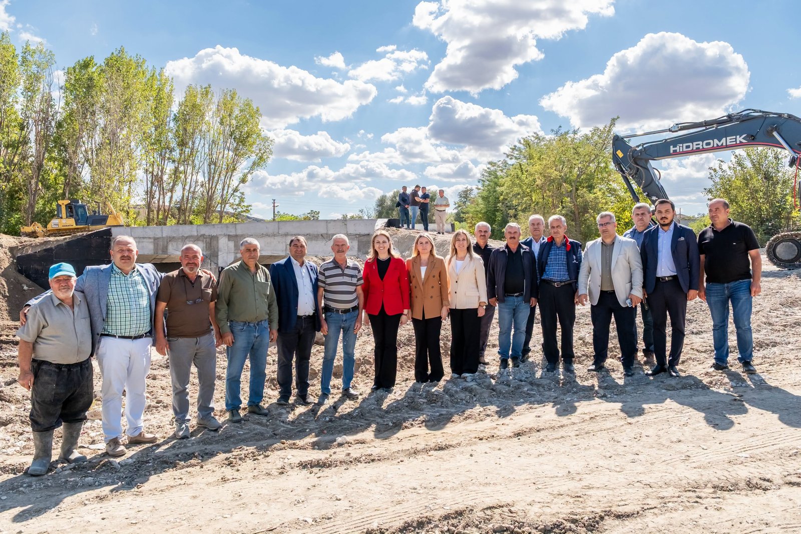 AK Parti Edirne İl Başkanı İba, Sinanköy'deki köprü çalışmalarını inceledi