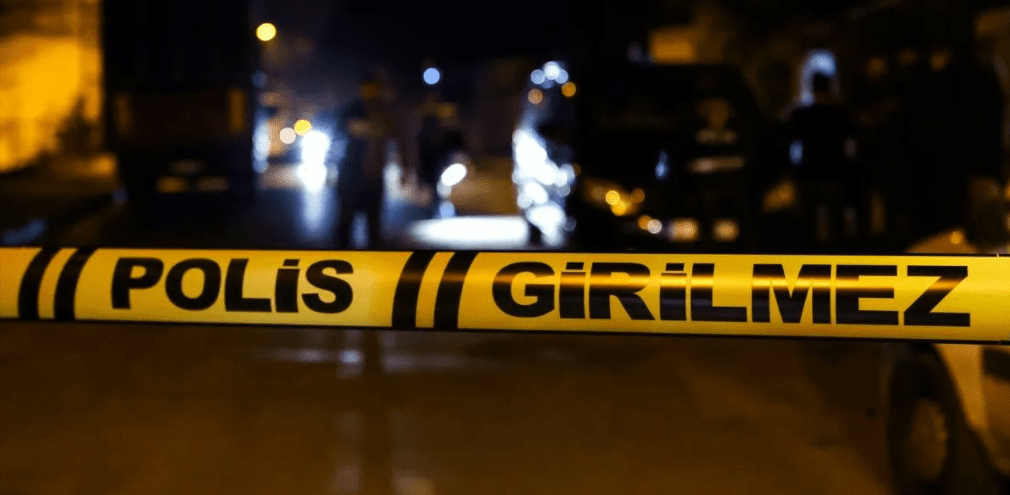 Karamürsel'de Ağaca Asılmış Ölü