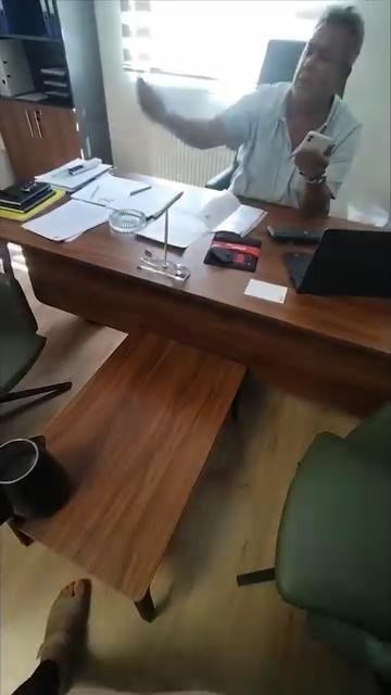 Amirine sıcak su döktü, gözaltında