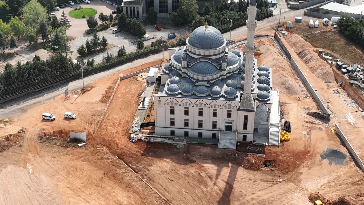 Gebze Tabduk Emre Camii'ne Büyükşehir eli değiyor