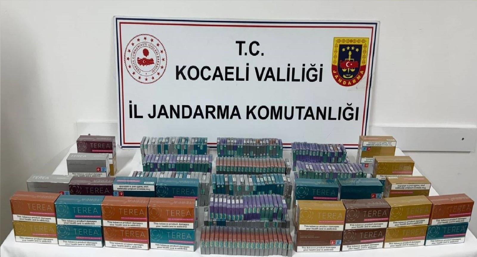 Gebze'de 5 milyonluk e-sigara ele geçirildi: 4 gözaltı