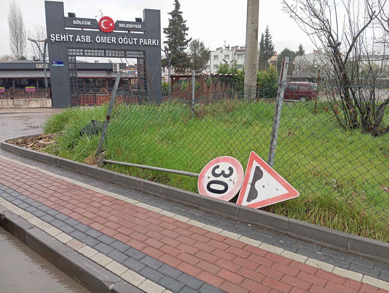 Trafik Güvenliği İçin Tabelalar Onarılıyor