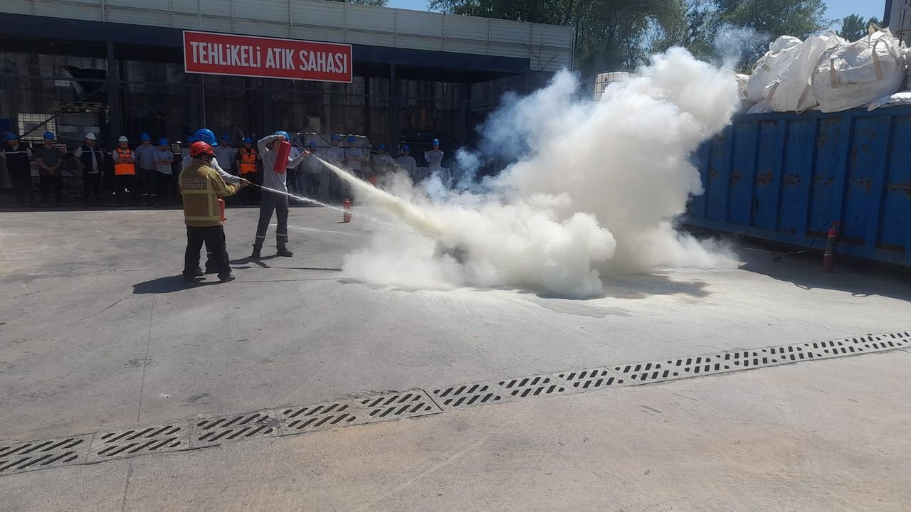 Kocaeli Büyükşehir'den sanayiye yangın eğitimi: Hayat kurtarır