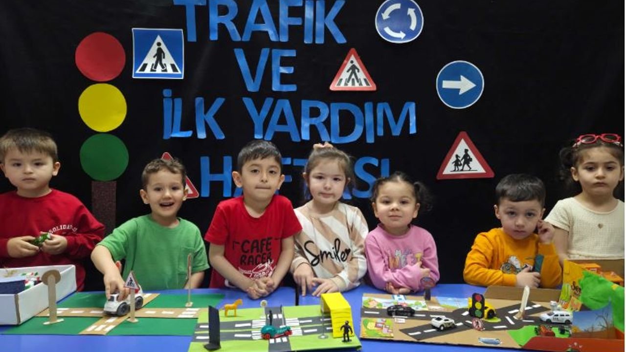 Kocaeli'de Çocuklar Trafik Kurallarını Eğlenerek Öğrendi