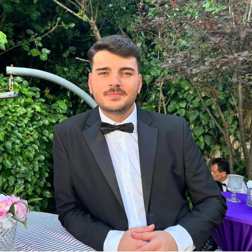 Oyuncu Trafikte Dövüldü: 4 Kişi Öldürene Kadar Dövecekti