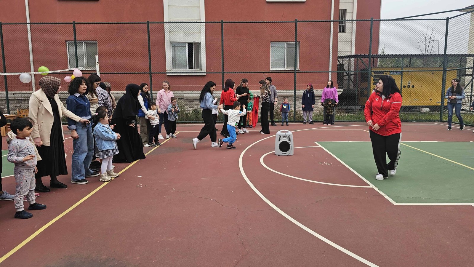 Özel çocuklar gönüllerince eğlendi