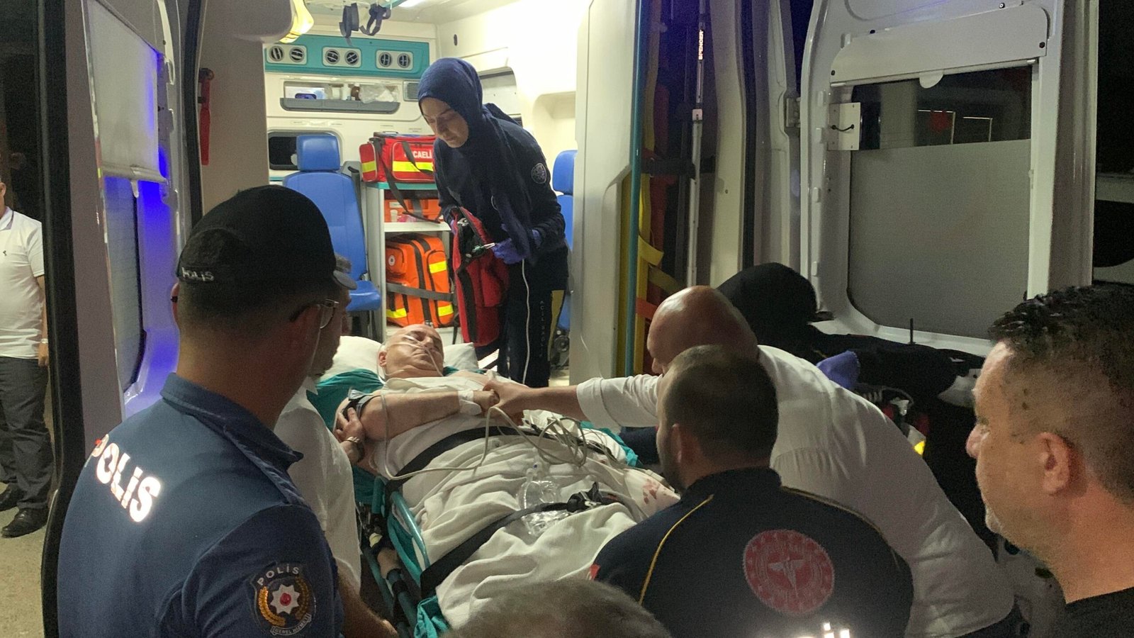 Zabıta memuru intiharı: Başkan seken kurşunla yaralandı
