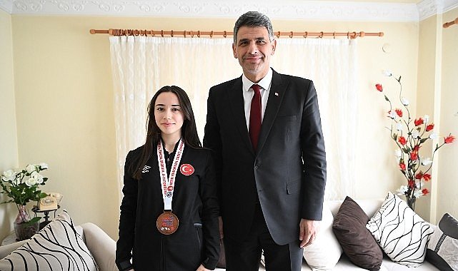 Başkan Kocaman, "İşte benim kızım"