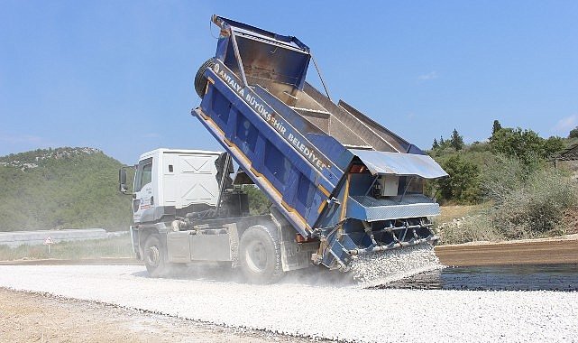 Büyükşehir'den Manavgat'ta asfalt çalışması