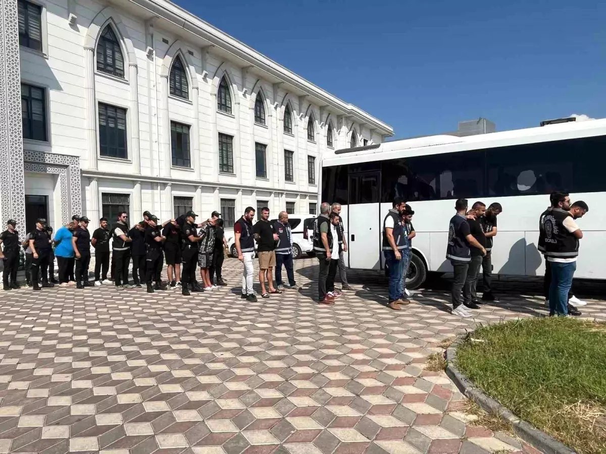 Darıca'da 4 iş yerine kurşun yağdıran şüpheliler yakalandı