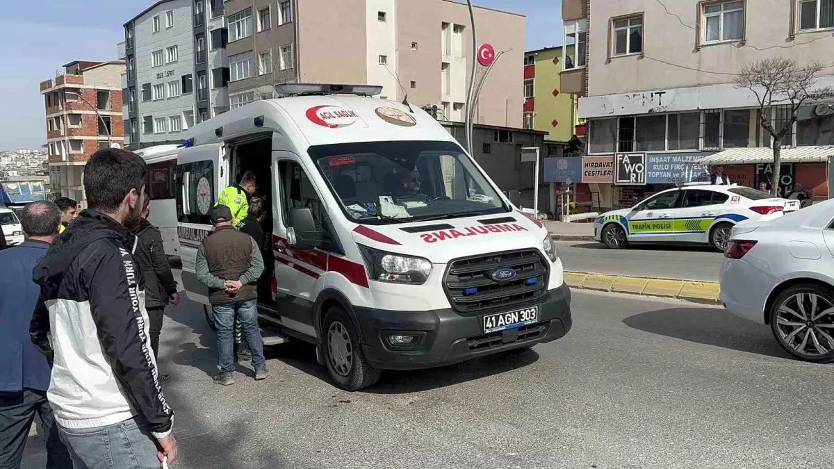 Darıca'da Motosiklet, Yaya Kadına Çarptı