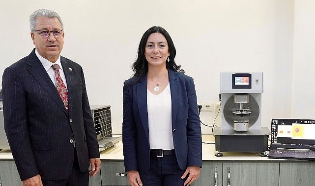 Egeli akademisyenlerin geliştirdikleri "Kumaş Dalama Ölçüm Cihazı" ABD'den patent tescili aldı