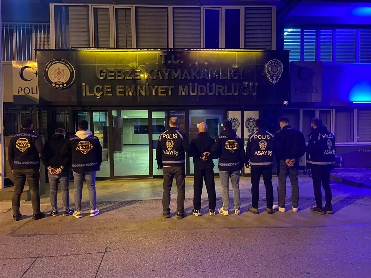 Gebze'de Tır Sürücüsünü Bıçakla Yaralayan 3 Gaspçı Gözaltında