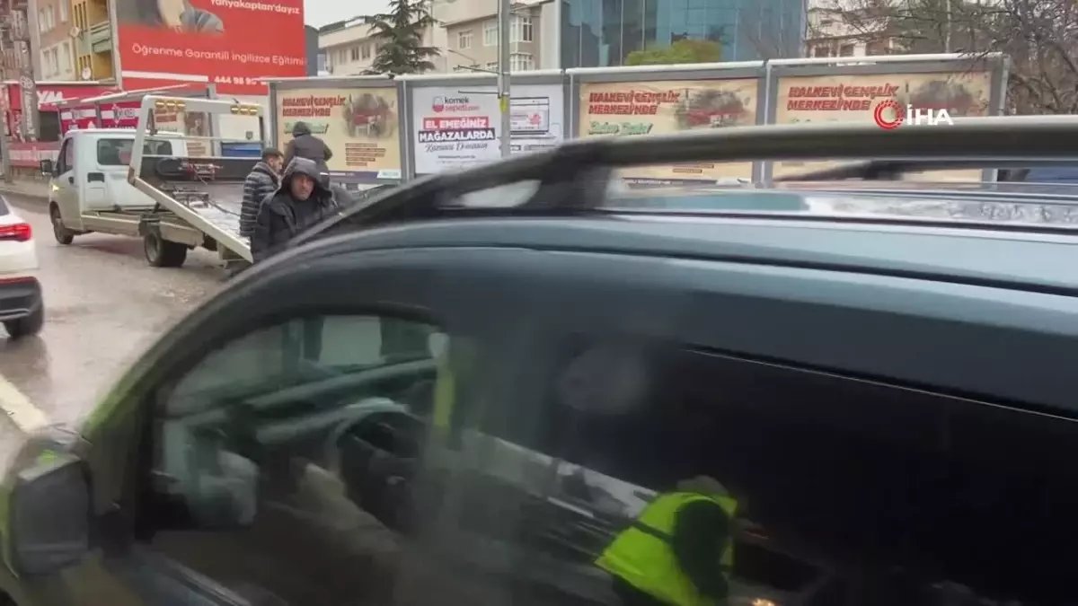 İzmit'te Kaza: Kopan Parça Yaya Yaraladı