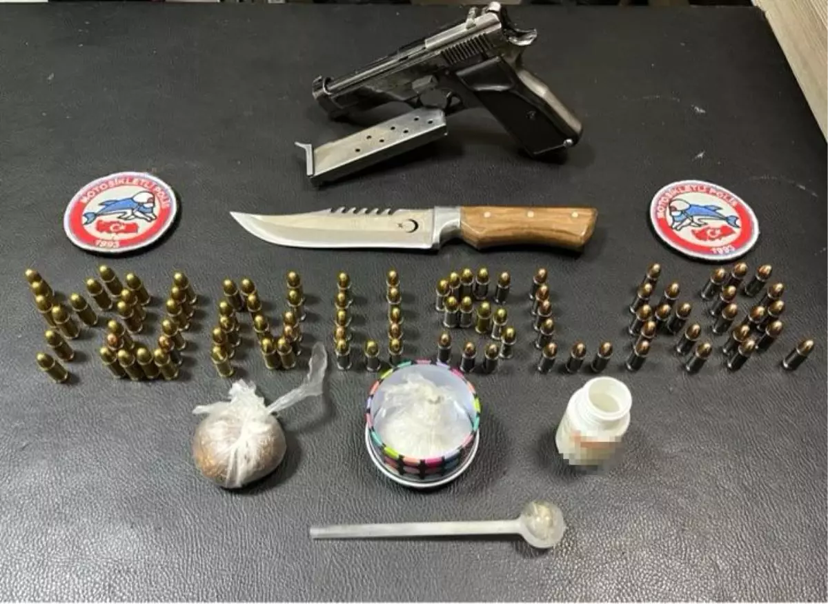 İzmit'te Ruhsatsız Tabanca ve Uyuşturucu ile Yakalanan Zanlı Tutuklandı