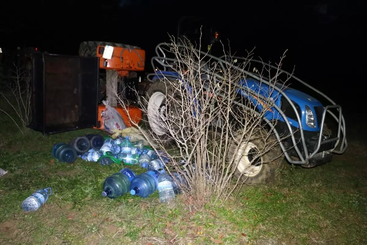 Kandıra'da Traktör Devrildi: Sürücü Hayatını Kaybetti, Eşi Yaralandı