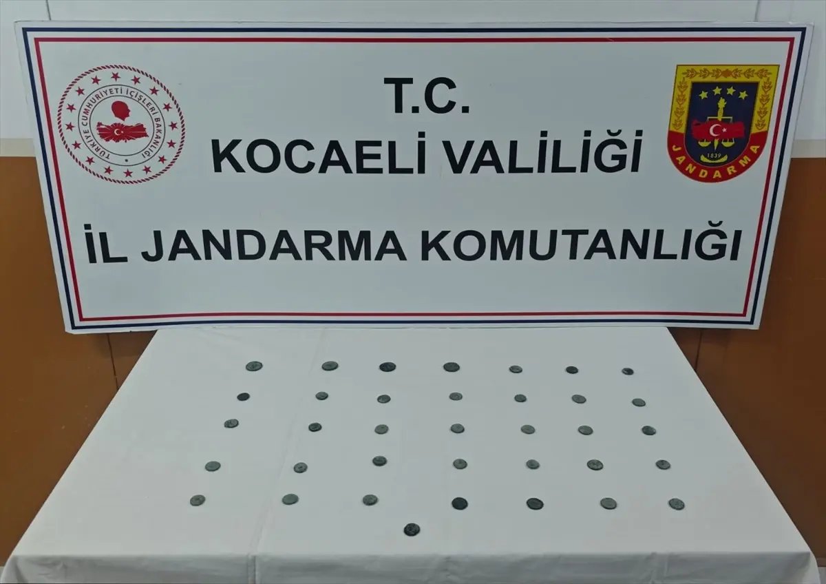 Kartepe'de 36 Sikke Ele Geçirildi