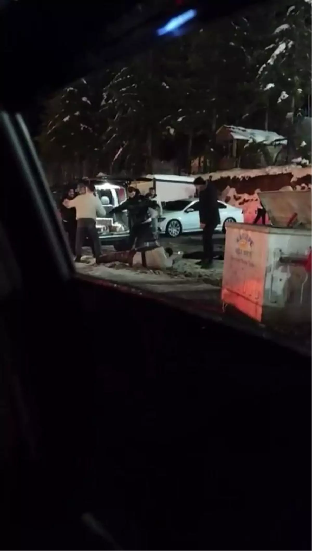 Kartepe'de Yılbaşı Gecesi Yumruklu Tekmeli Saldırı