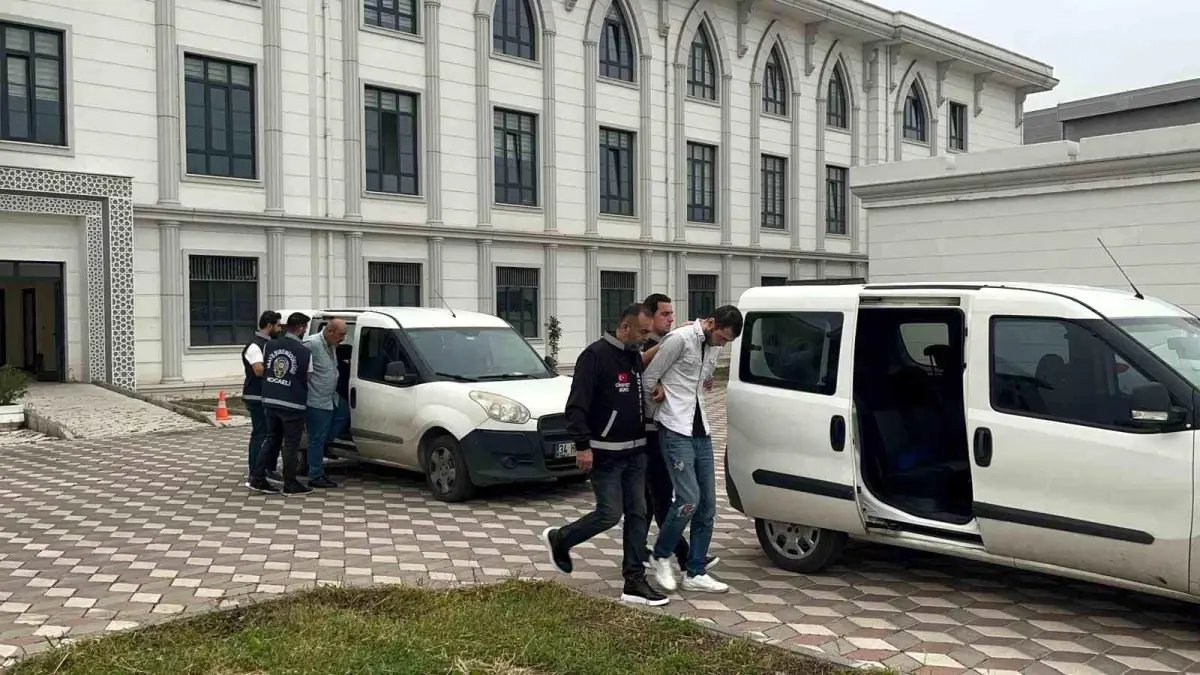 Kocaeli'de Araba Camı Kavgası Cinayetle Sonuçlandı