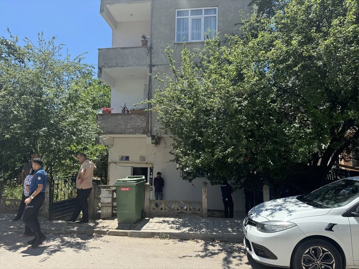 Kocaeli'de Boşanma Aşamasındaki Karısını ve Akrabasını Vuran Şüpheli Gözaltına Alındı