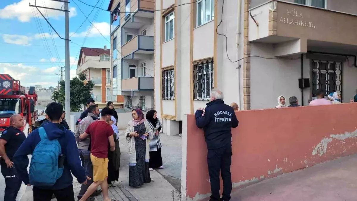 Kocaeli'de Madde Bağımlısı Yangın Çıkardı