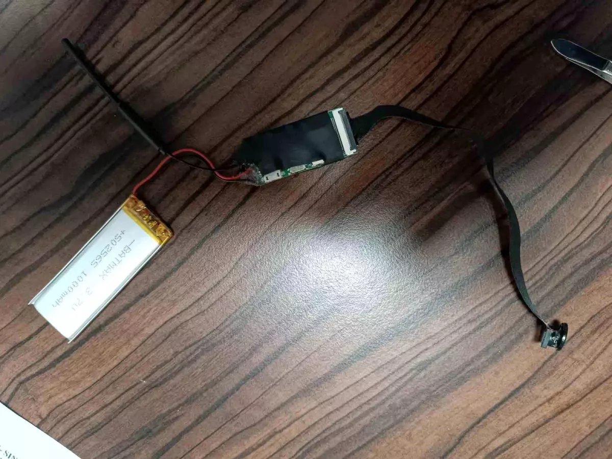 Kocaeli'de Motorlu Taşıtlar Sınavına Kopya Düzeneği ile Giren Şahıs Yakalandı