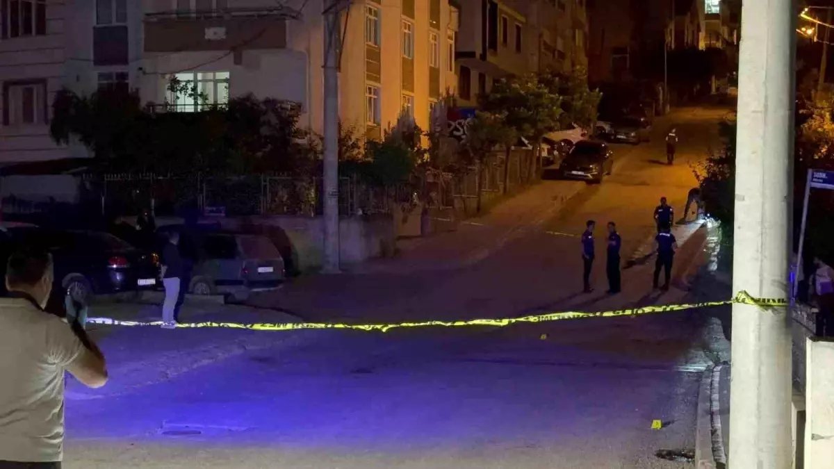 Kocaeli'de Motosikletten Rastgele Açılan Ateşte Bir Kişi Yaralandı