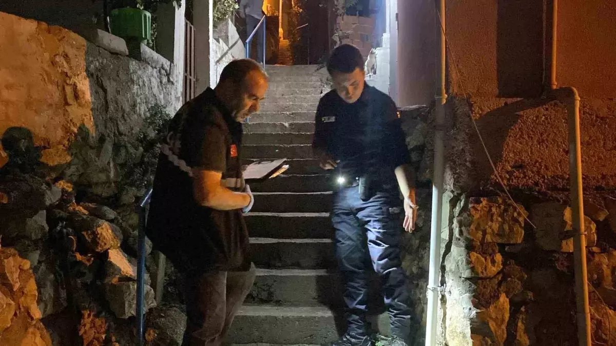 Kocaeli'nde Silahlı Kavga: 2 Yaralı