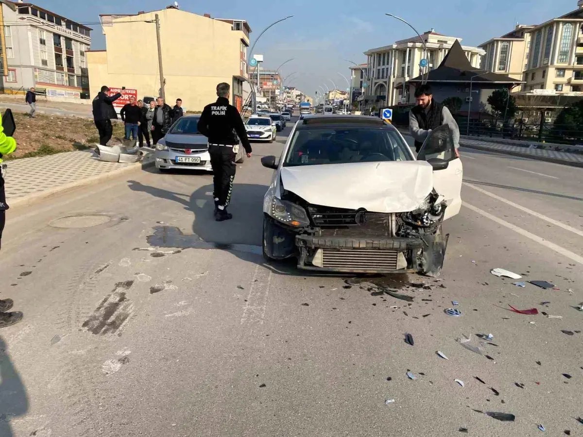 Kocaeli'nin Körfez İlçesinde Trafik Kazası: 1 Yaralı