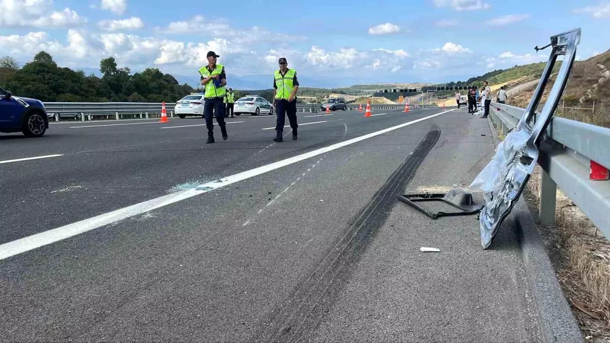 Kuzey Marmara Otoyolu'nda feci kaza: Kadın yola savruldu
