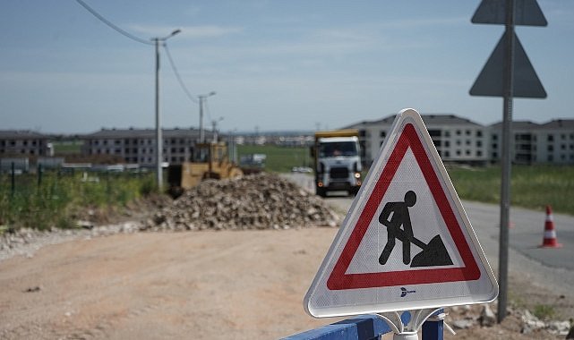 Lüleburgaz Belediyesinden tam saha çalışma! "Sokak ve caddeler birer birer yenileniyor"