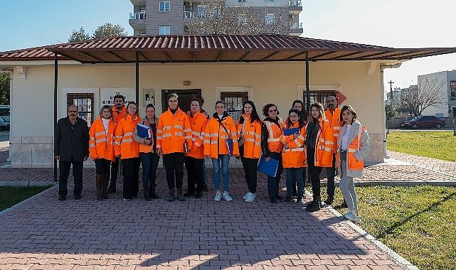 Antalya Büyükşehir sel bölgesinde vatandaşların ihtiyaçları karşılanıyor