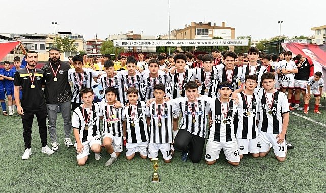  Çiğli’de “19 Mayıs Futbol Turnuvası” Heyecanı Sona Erdi