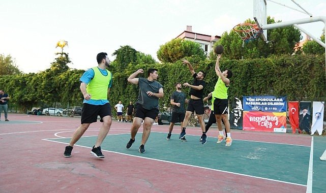  Genç sporcular Zafer Turnuvası’nda bu kez basketbol için yarıştı