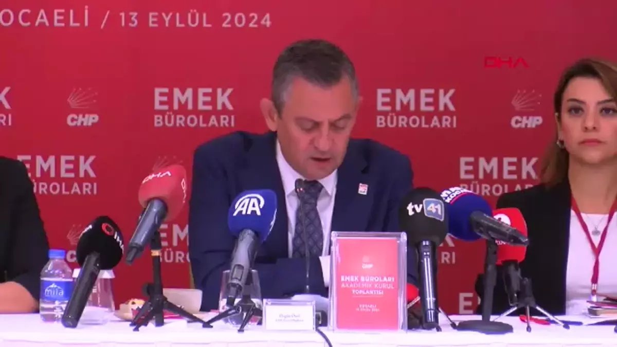 CHP Genel Başkanı Özgür Özel, Erken Seçim Çağrısı Yaptı