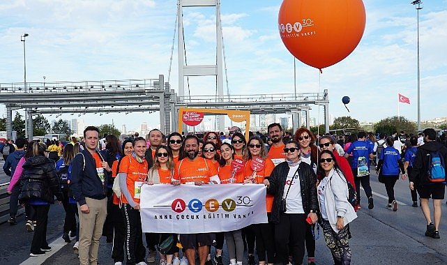 İstanbul Maratonu’nda çocuklar için AÇEV’le koşmak isteyenler, 14 Ekim’e kadar kayıt olabiliyor.