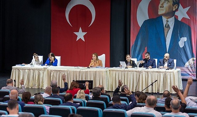  Konak Belediye Meclisi 2025 yılı mali bütçesini onayladı