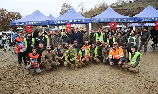  Gölcük’te ATV yarışları nefesleri kesti.