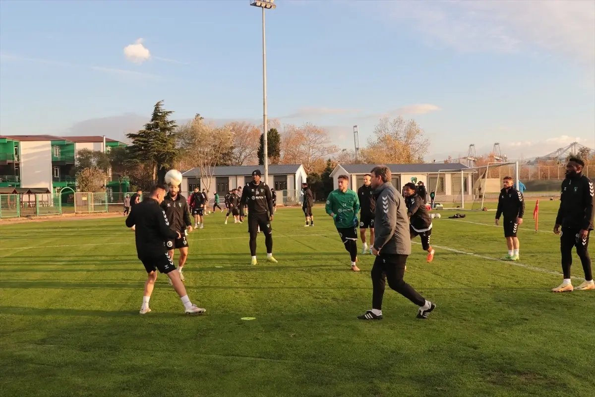  Kocaelispor, Adanaspor Maçına Hazırlanıyor