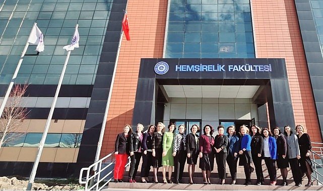  Türkiye’deki Hemşirelik Fakültelerinin Dekanları Ege Üniversitesinde bir araya geldi