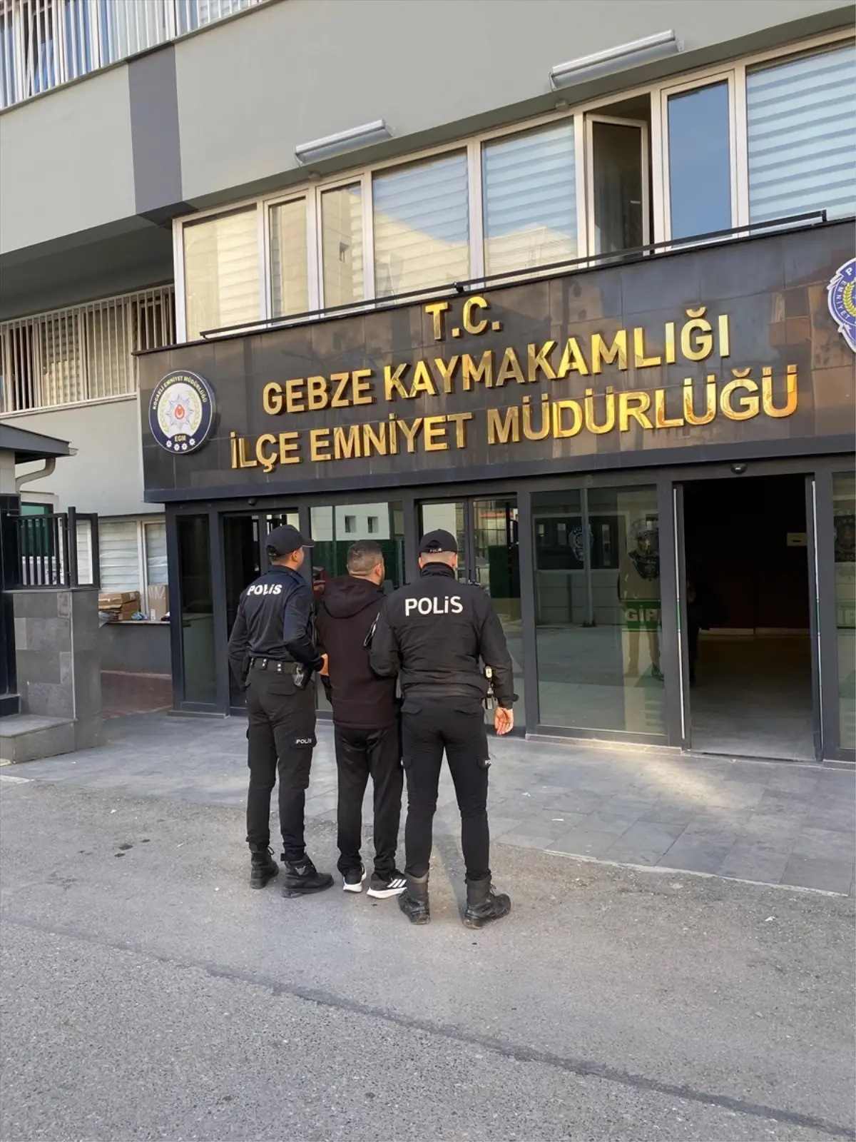  Kocaeli’de 5 Hükümlü Yakalandı