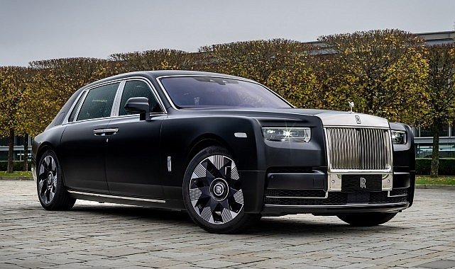  Rolls-Royce Phantom’dan 100. yılına özel ejderha teması